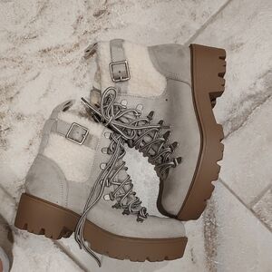 Soda Women's Gray And Tan Lace-Up Winter Boots Never Worn